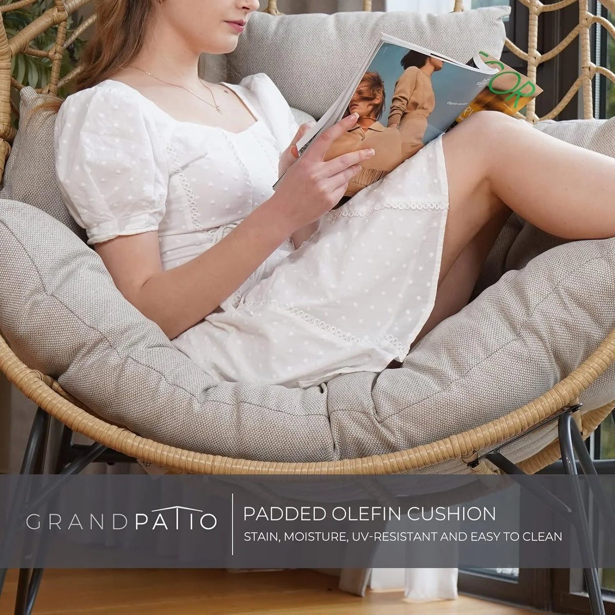 Oversized Wicker Egg Chair with Stand and Cushion T658
