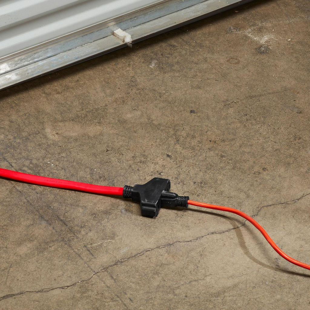 25 ft 30 Amp 125V Generator Extension Cord Adapter Z7657