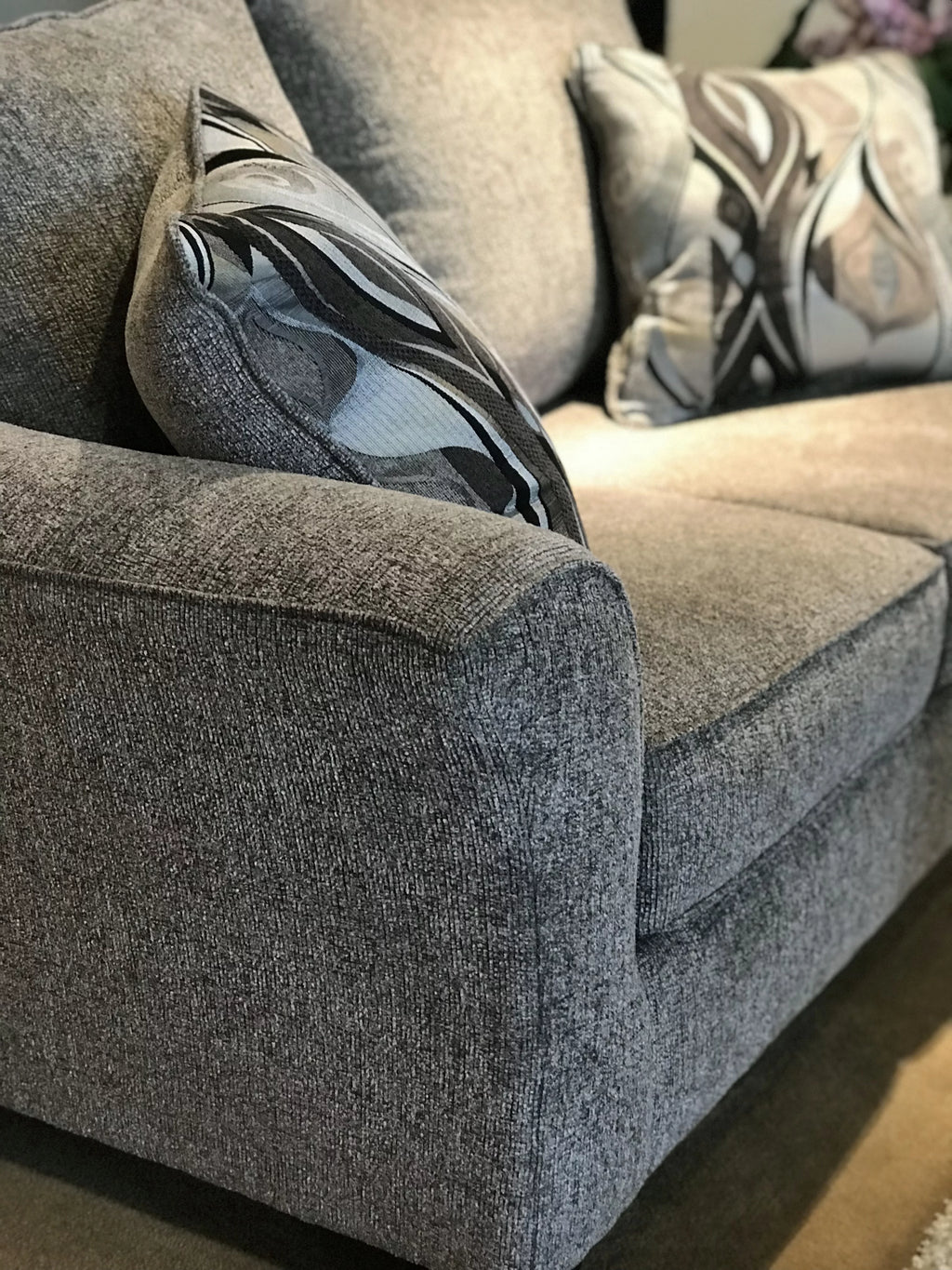 Fabric Pillowback Sofa and Loveseat Set I236