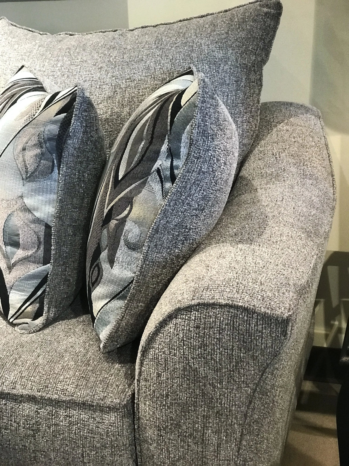 Fabric Pillowback Sofa and Loveseat Set I236